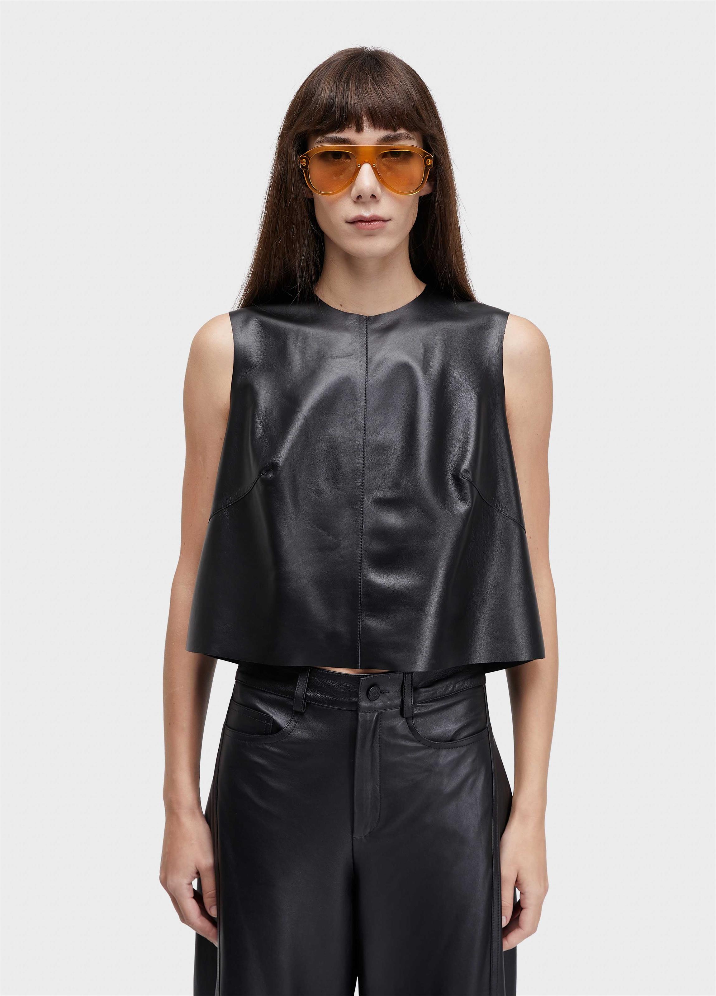 Blusa sleeveless couro