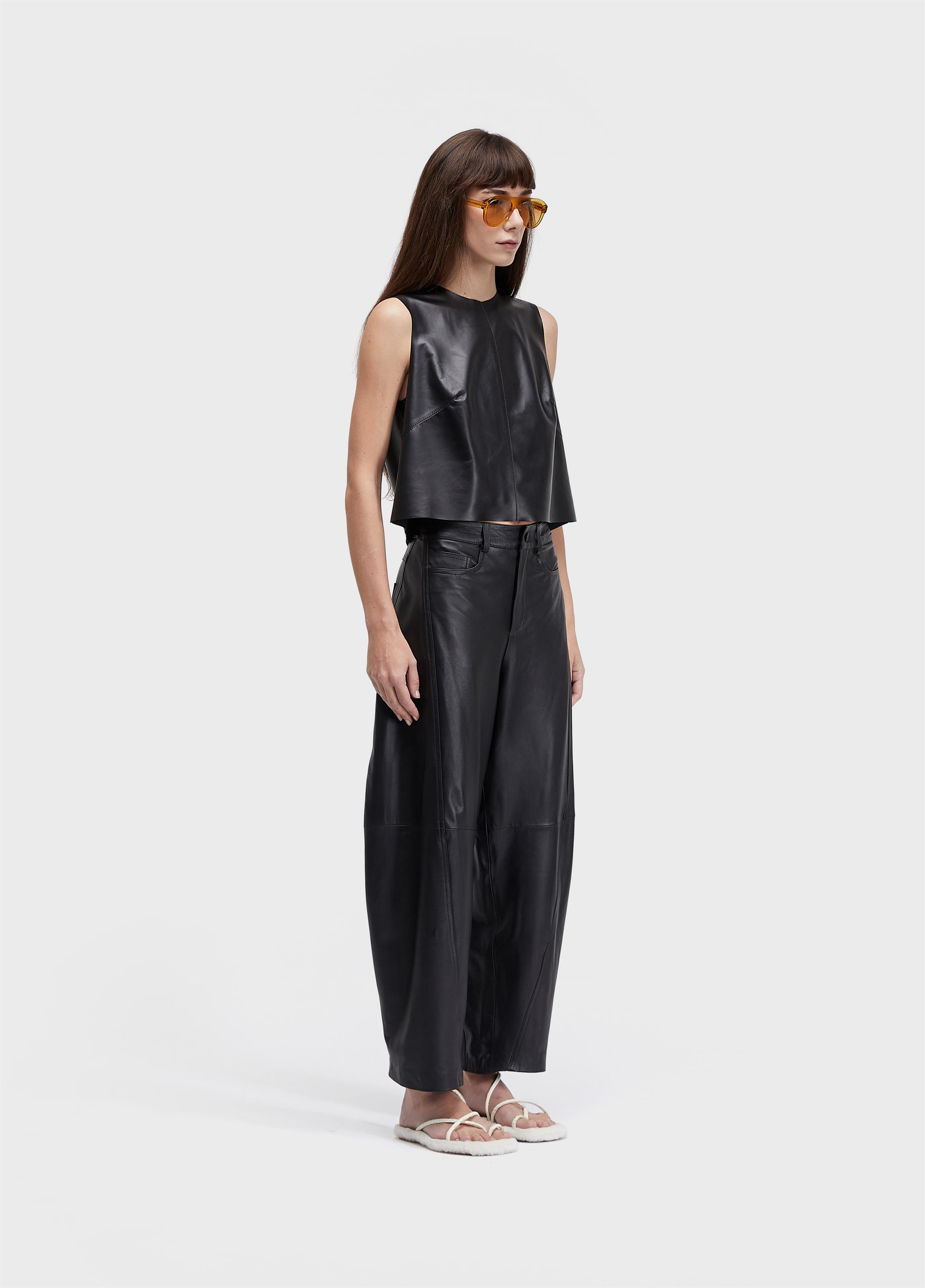 Blusa sleeveless couro