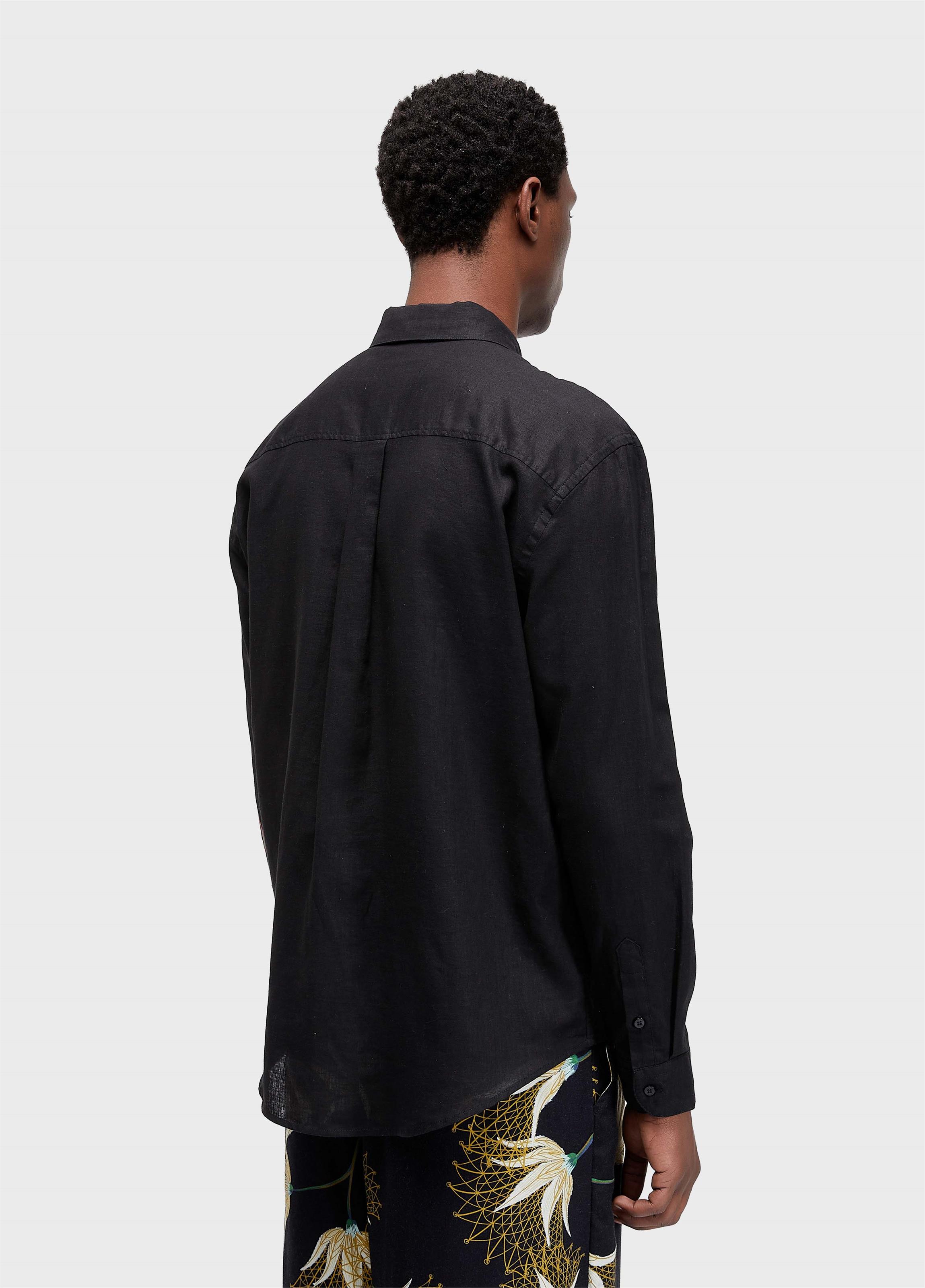 Camisa linen bordado louva deus