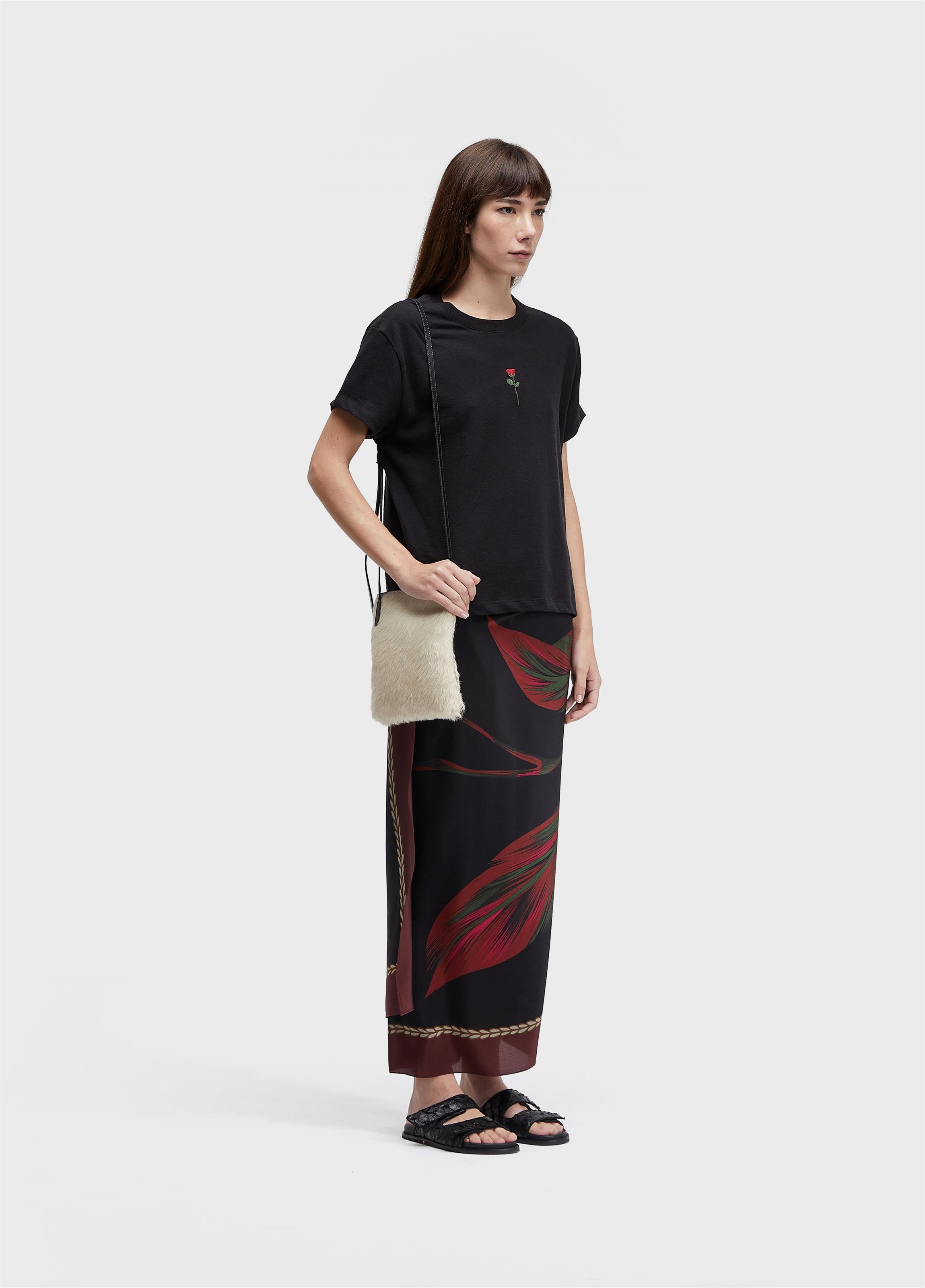 T-shirt rosa bordada