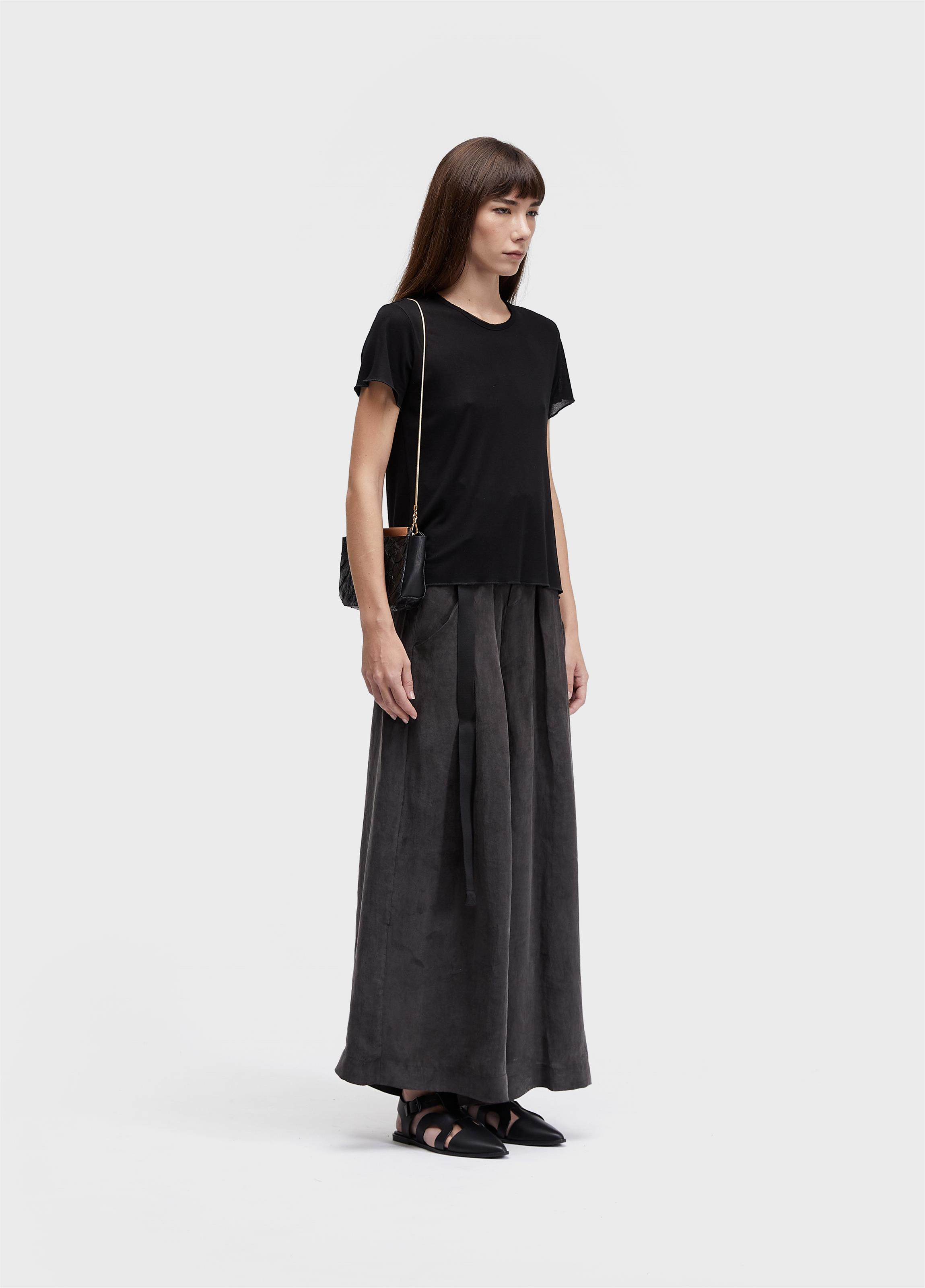 Tshirt vies light