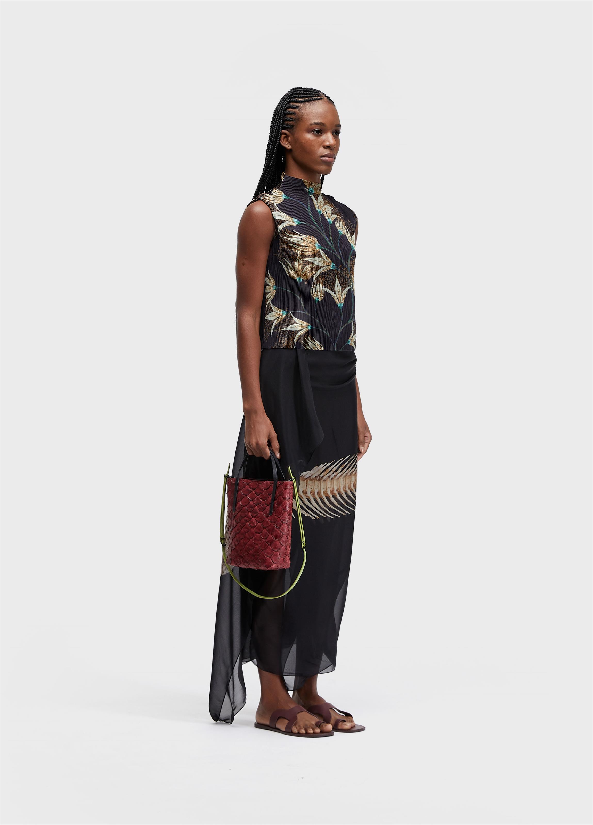 Blusa sleeveless plisse floral trama