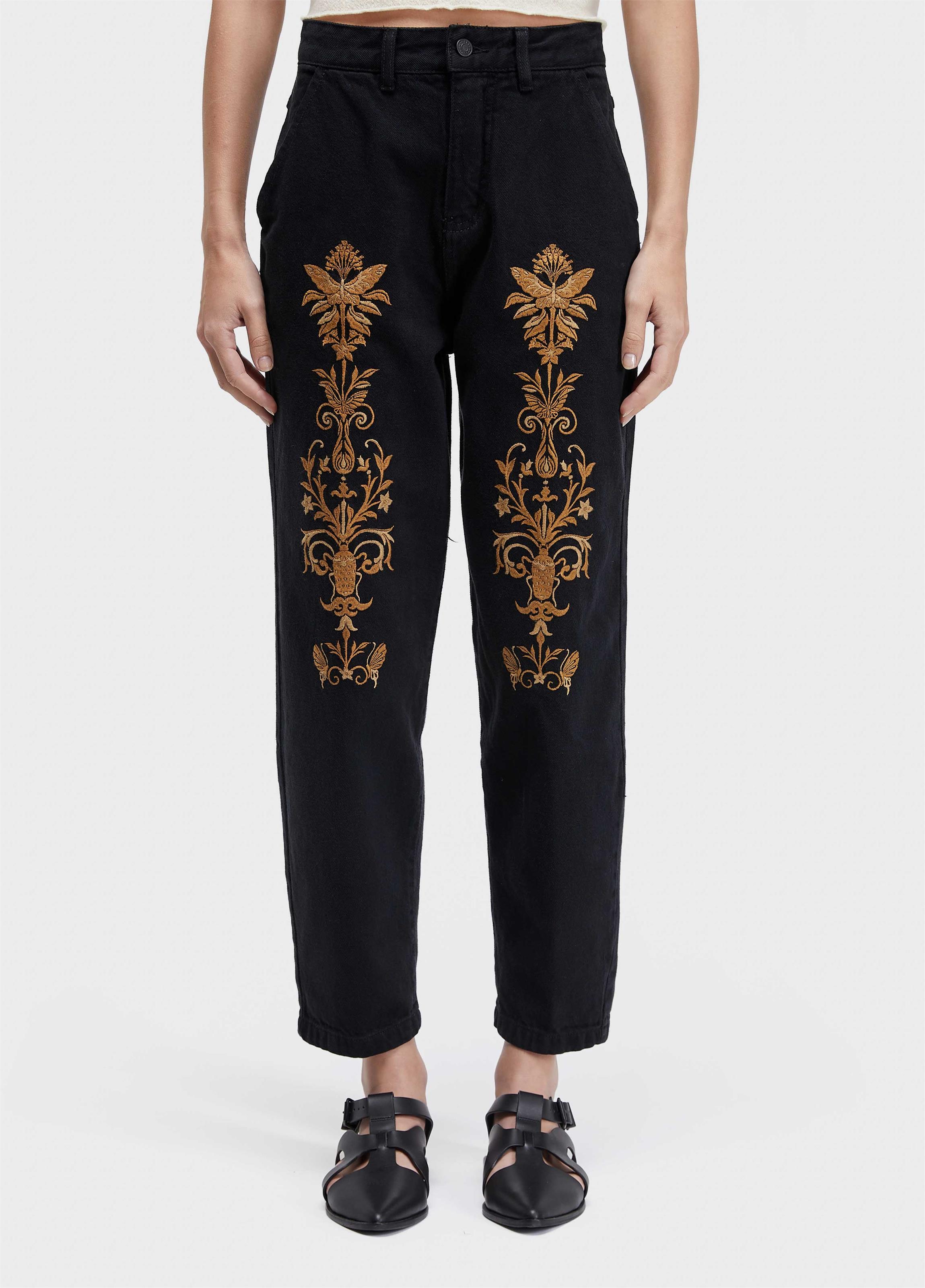 Calça bordado borboleta cotton