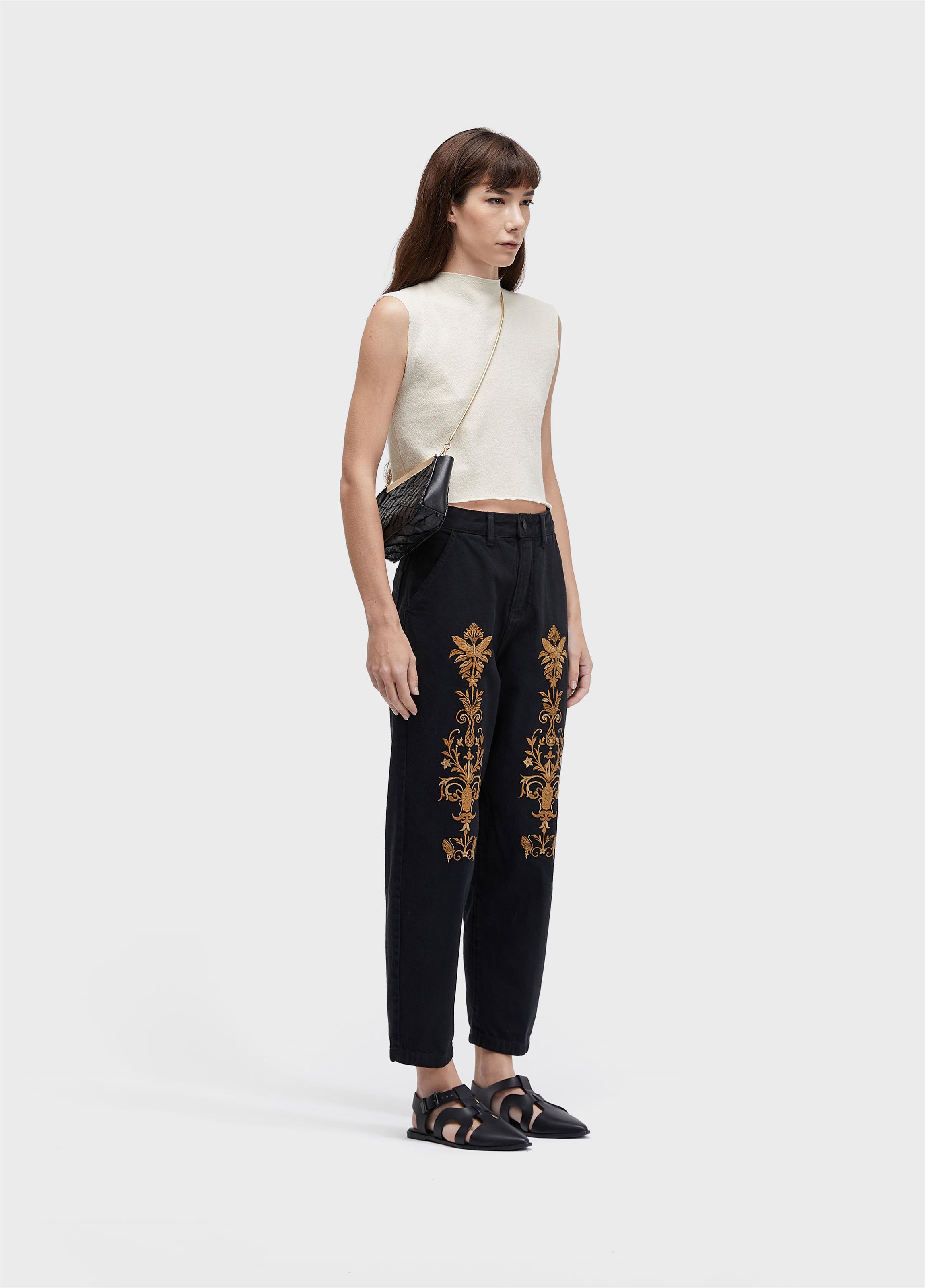 Calça bordado borboleta cotton