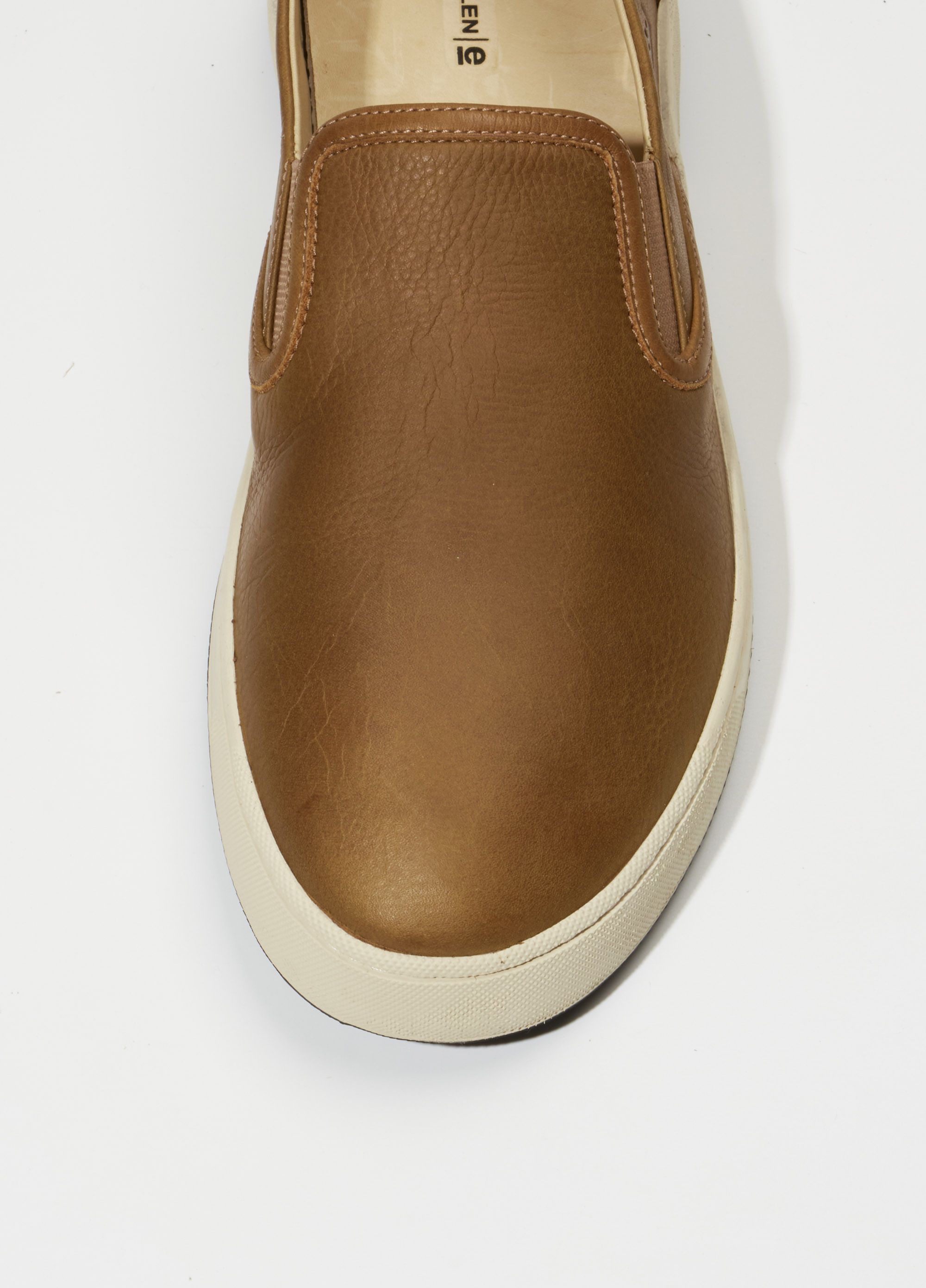 Tenis bossanova couro graxo