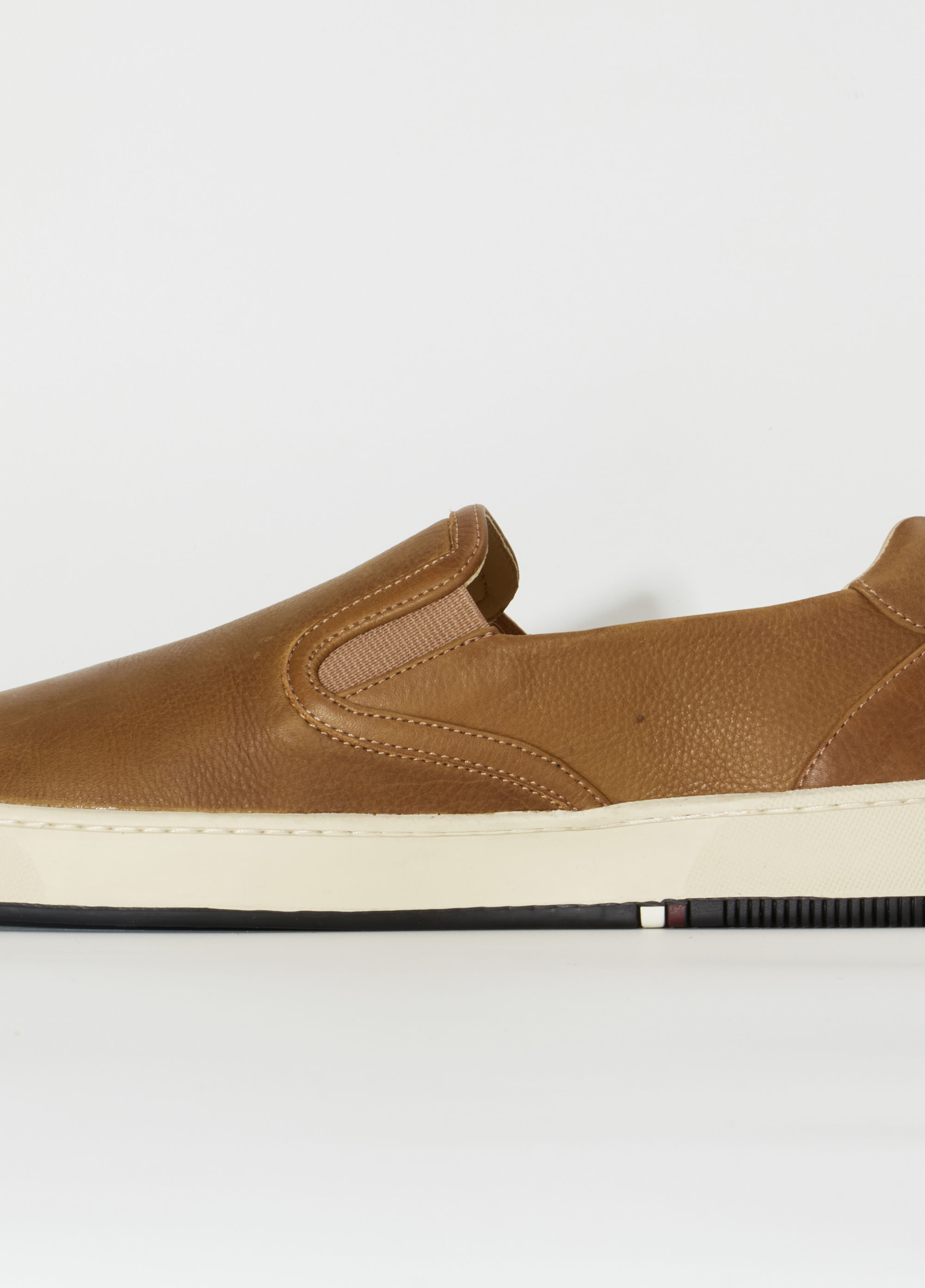 Tenis bossanova couro graxo