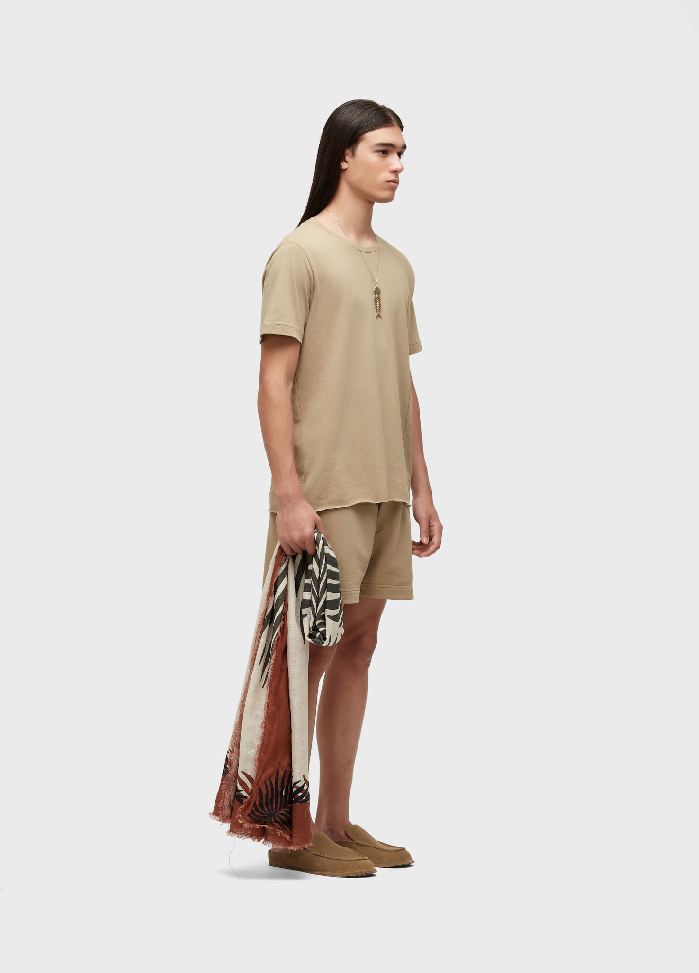 T-shirt back seam