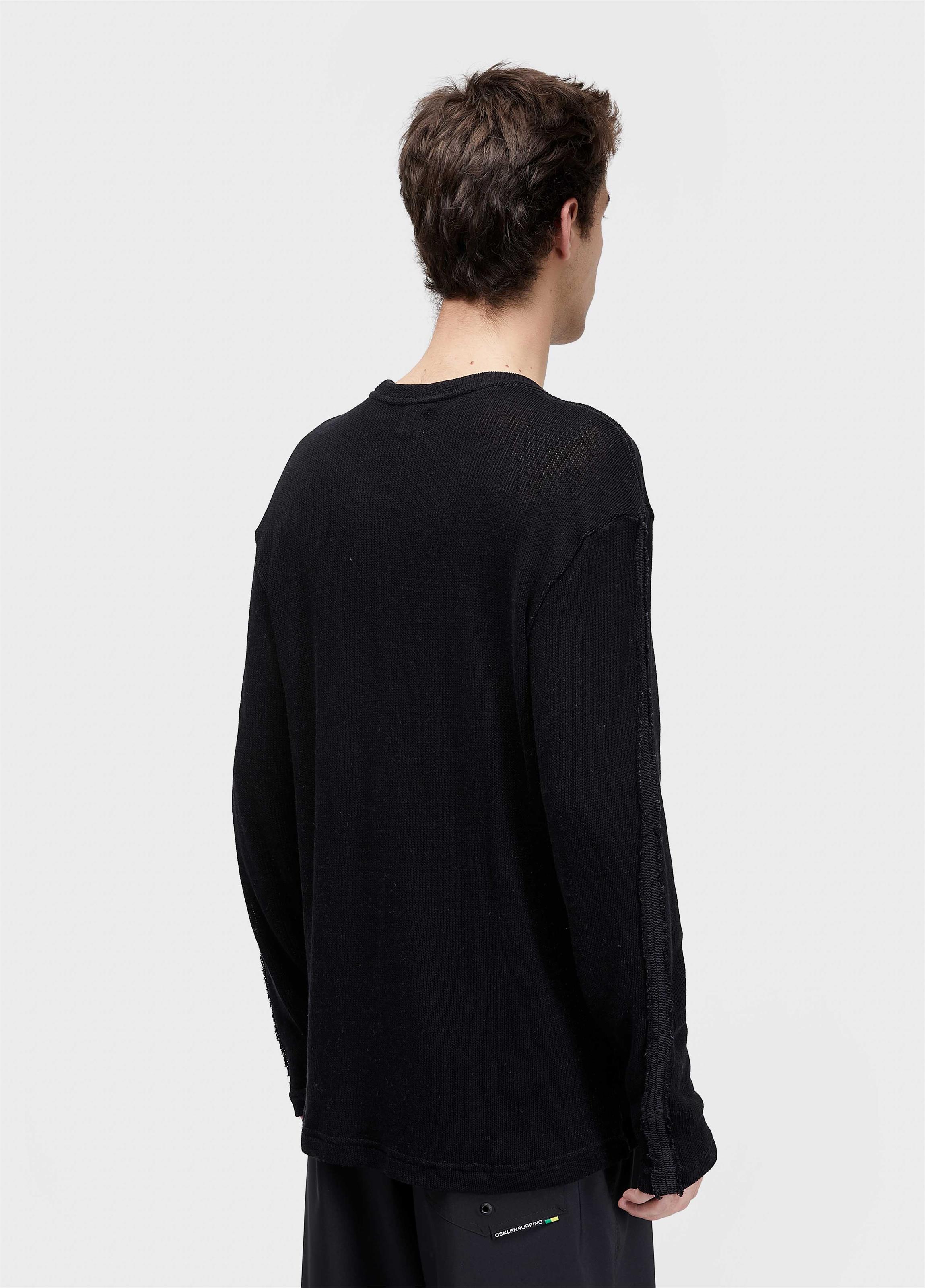 T-shirt over knit texture seam