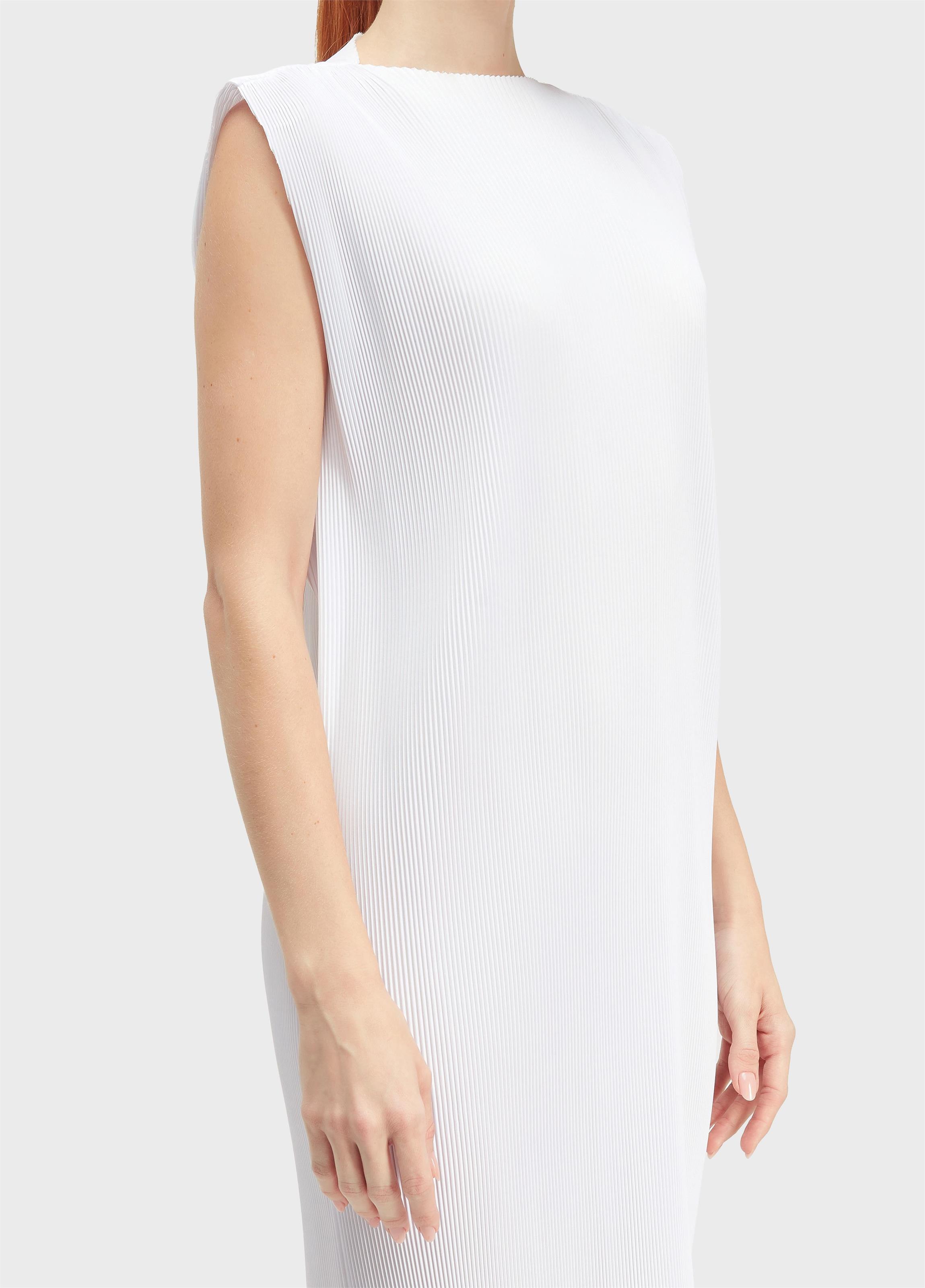 Vestido plissado curto