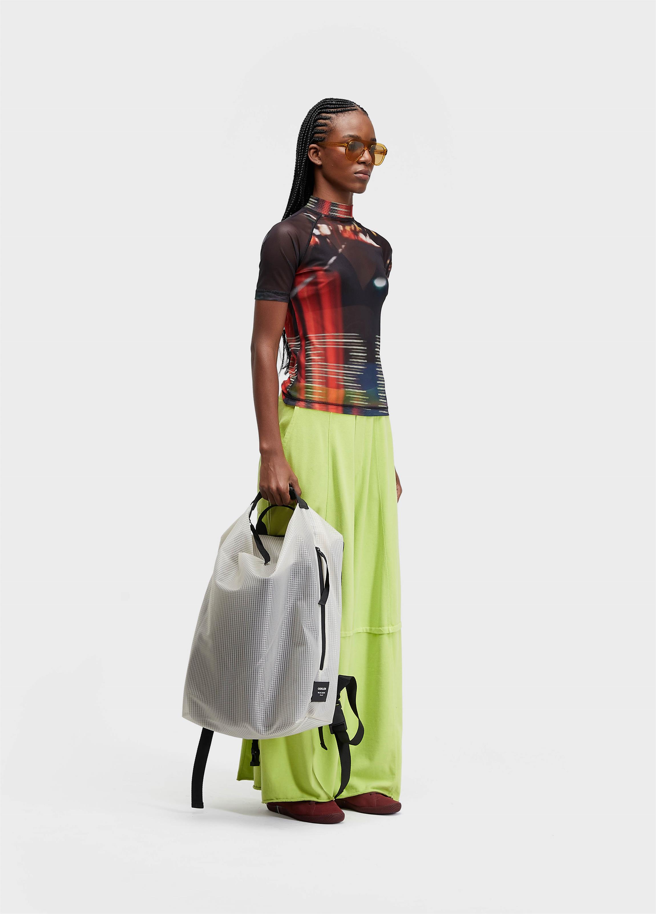 Blusa tule surfing the city