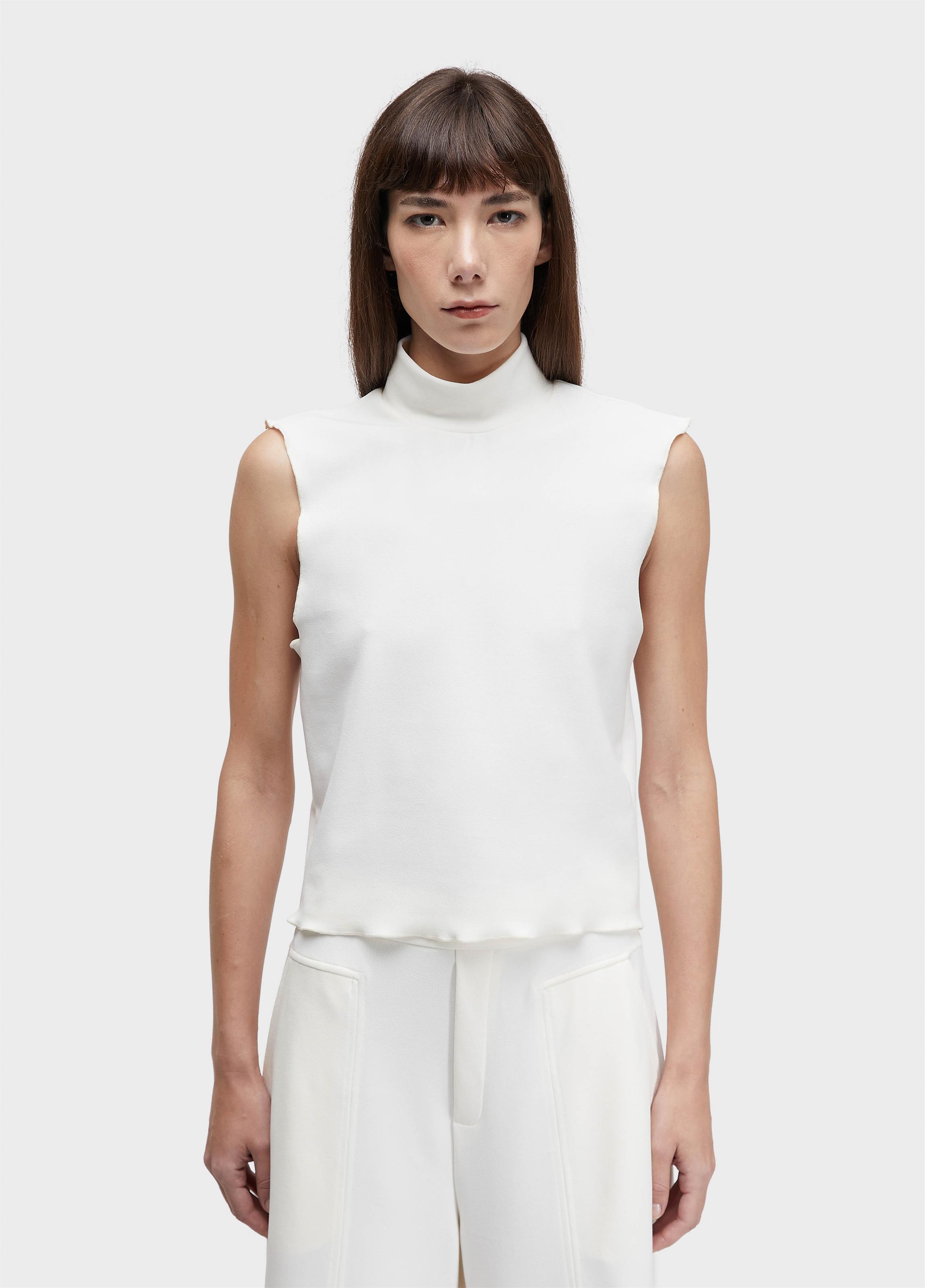 Top cropped gola alta textura