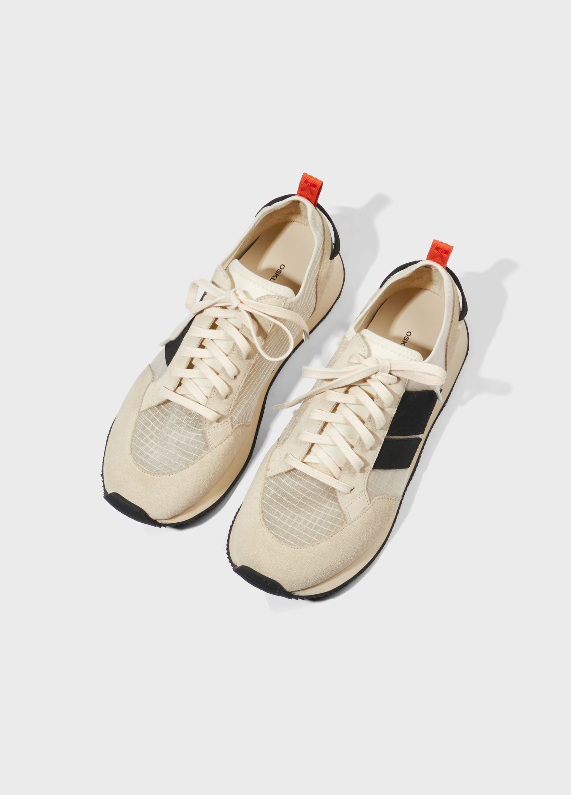 Tênis runner straps