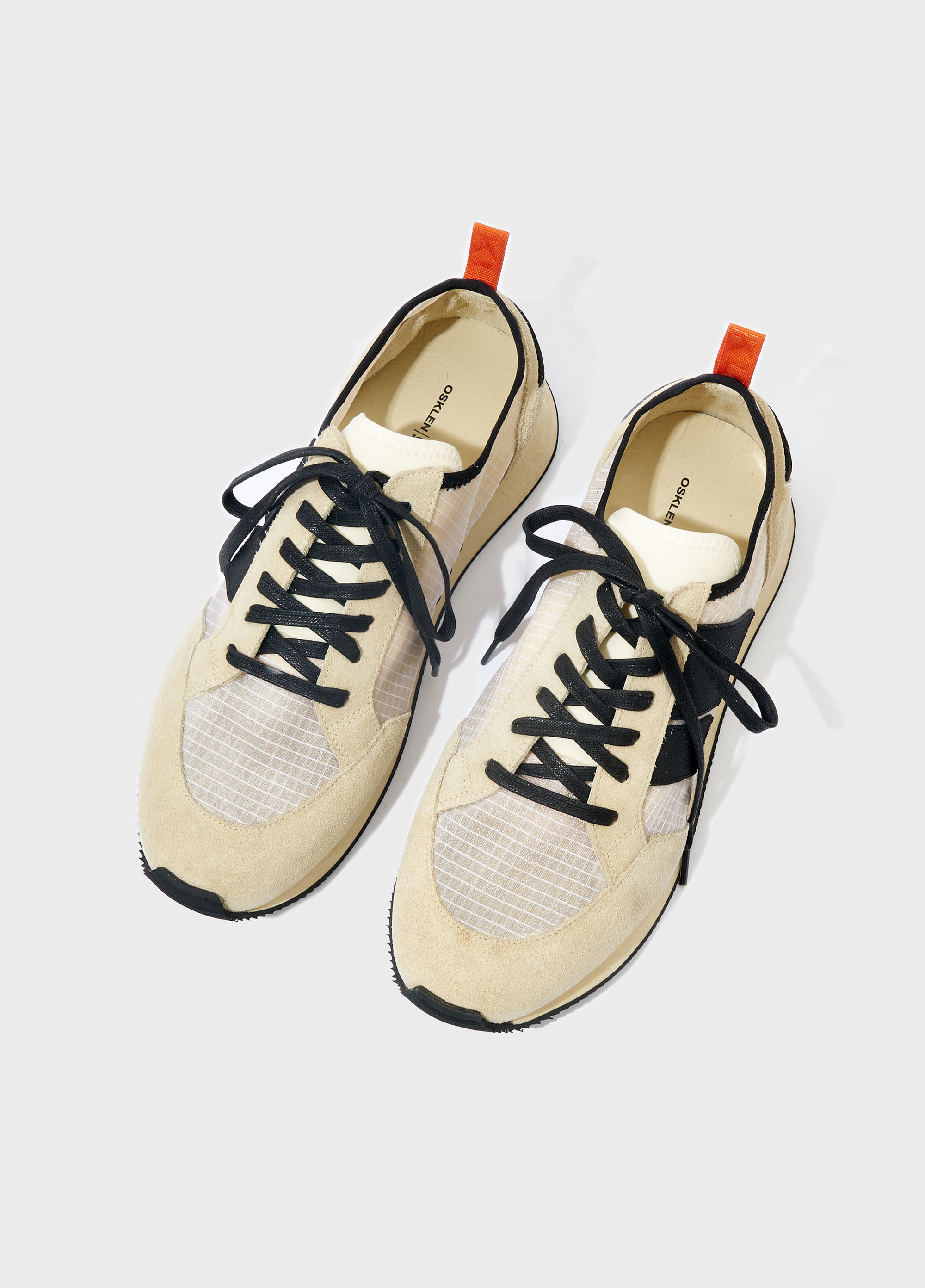 Tênis runner straps