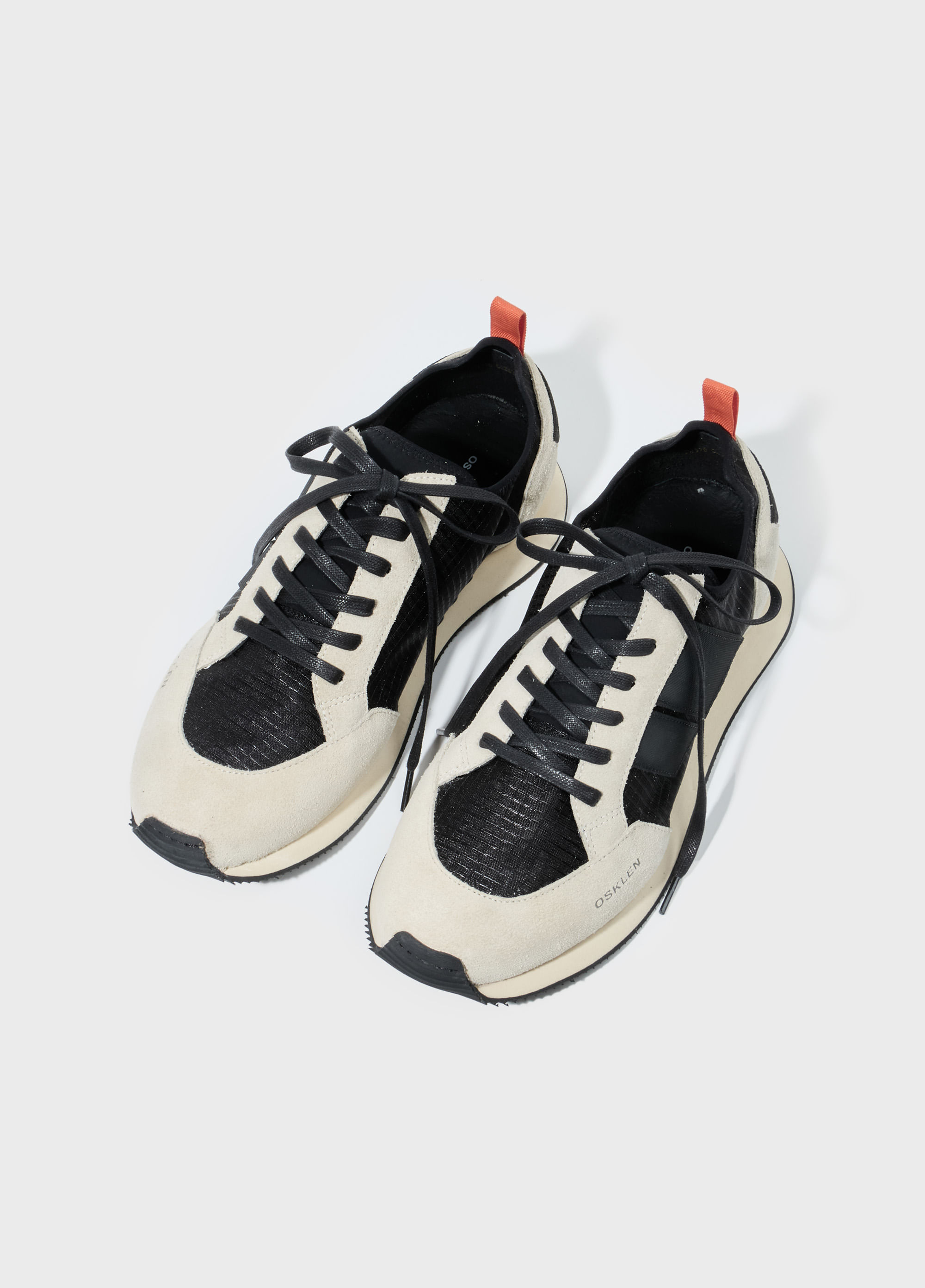 Tênis runner straps